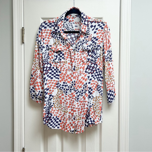 CAbi Grand Prix Geometric Button Blouse Style #404 MEDIUM 3/4 tab sleeve - Picture 2 of 9